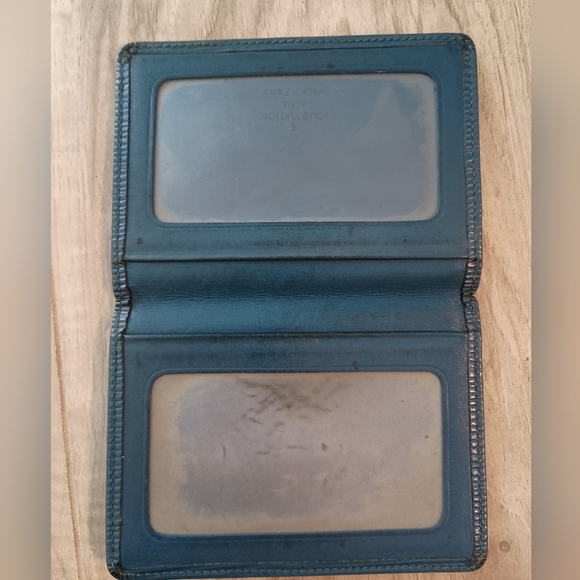 Louis Vuitton Blue Epi Porte 2 cartes Vertical Pass Card Case - Picture 7 of 11